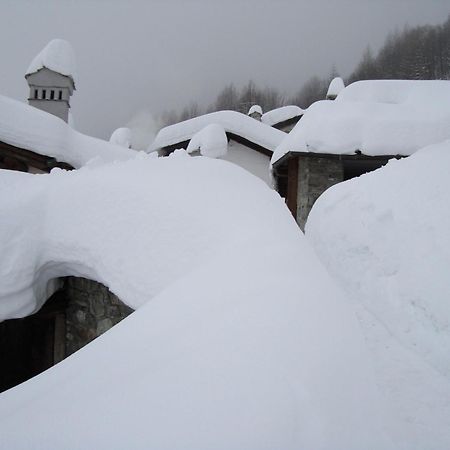 B&B A Pankeo Valtournenche Exterior foto